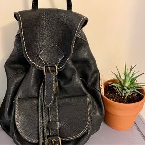 Roots leather “Alex” backpack (black)